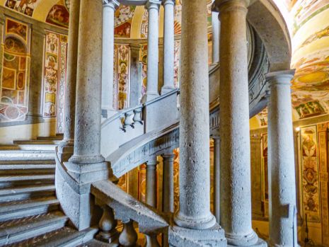 La Scala Regia di Palazzo Frnese